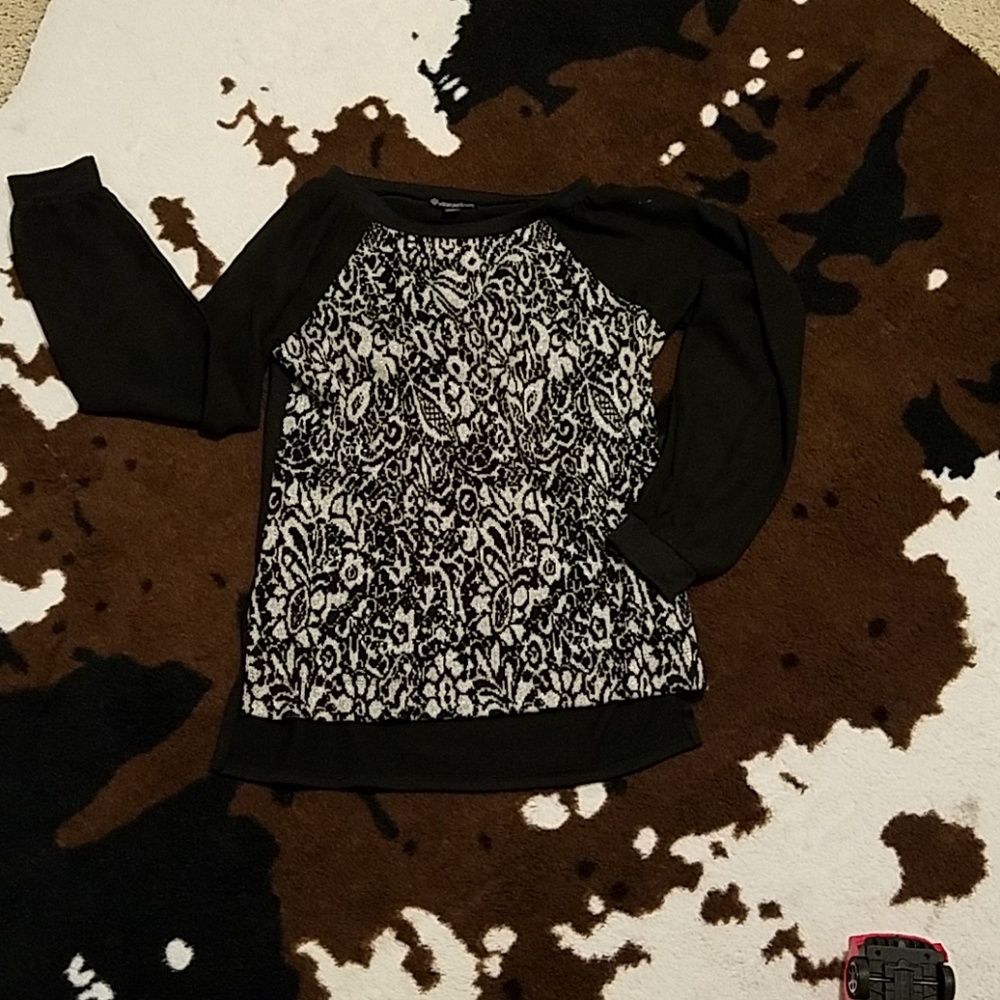 Black and gold sweater